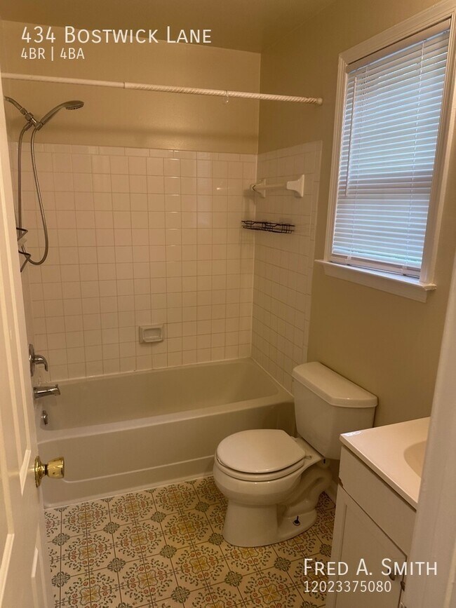 Building Photo - 434 Bostwick Ln