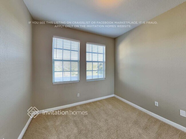 Building Photo - 716 NW 83rd Pl