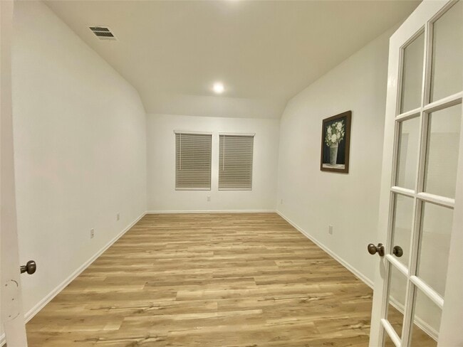 Building Photo - 3724 Moss Hl Rd