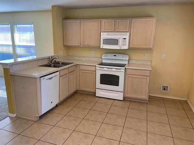 Building Photo - 2620 Caprock Rd