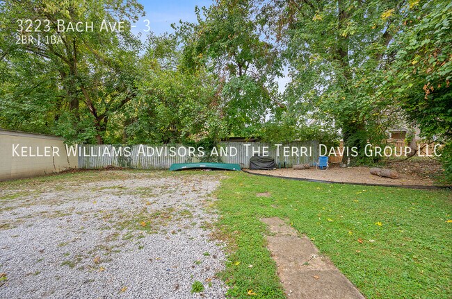 Building Photo - 3223 Bach Ave