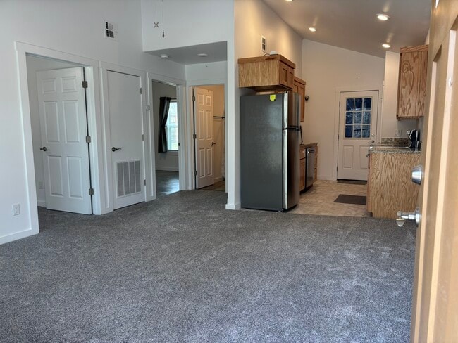 Building Photo - 27432 S 614 Rd