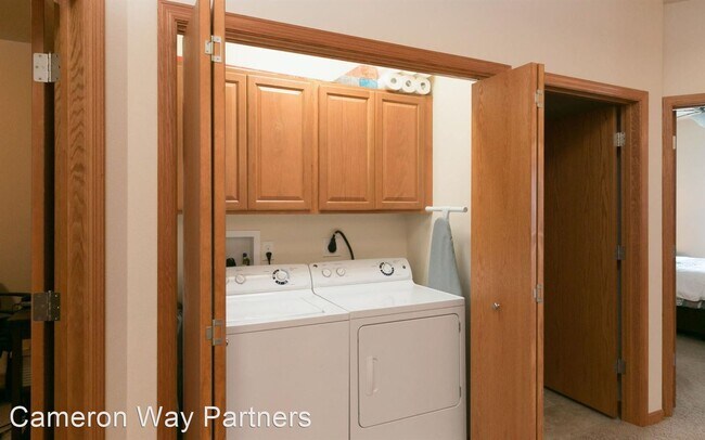 Building Photo - 1620 Lincoln Dr