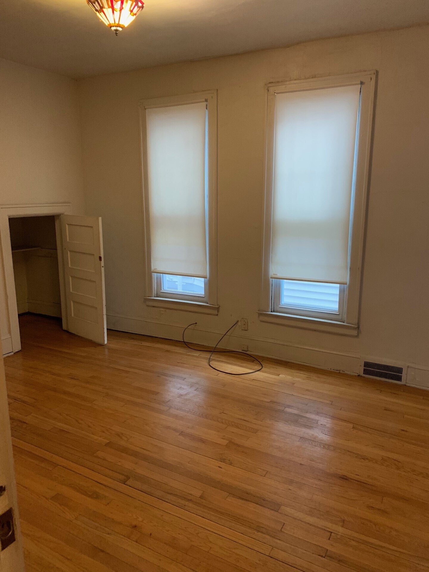 Bedroom 3 - 393 W Grand Blvd