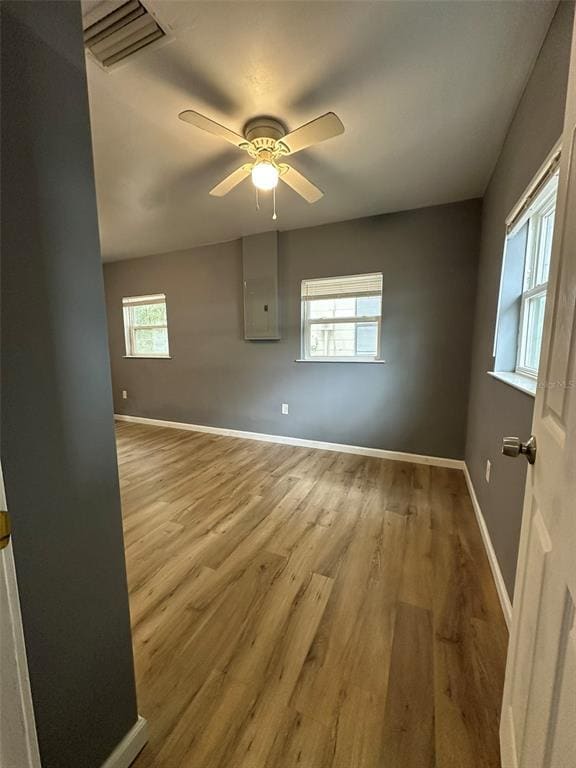 Building Photo - 655 NE Waldo Rd