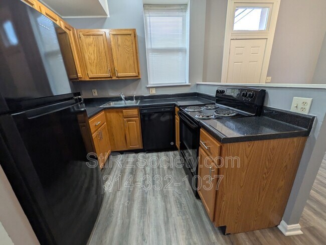 Building Photo - 2012 Oregon Ave