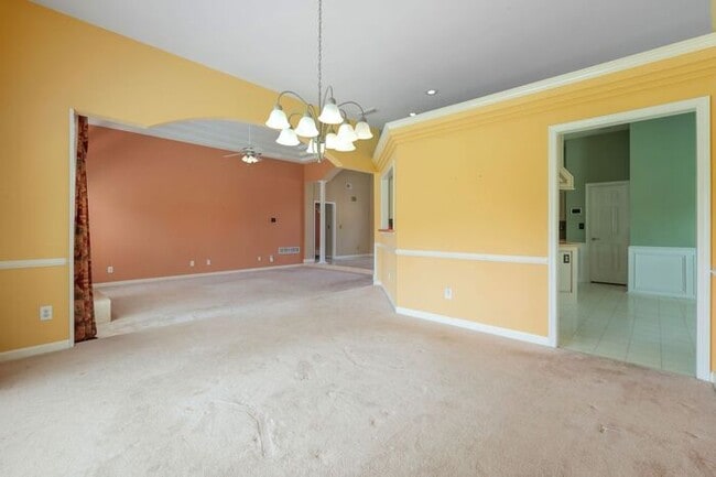 Building Photo - 1115 Burlington Ct