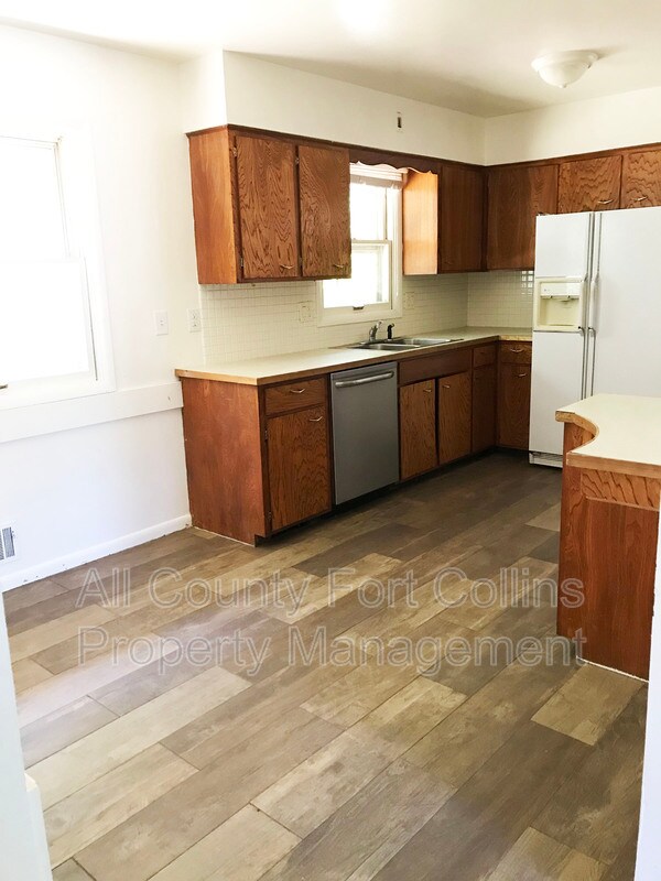 Building Photo - 1516 Brentwood Dr