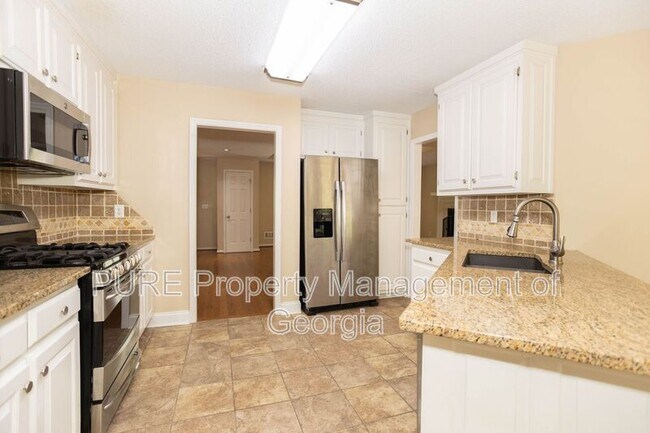 Building Photo - 2443 Doubletree Dr NW