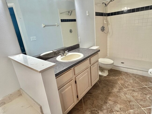 Building Photo - Amazing Dream Home with Water View and Pri...