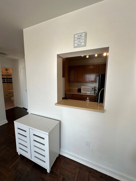 Building Photo - 1121 Arlington Blvd