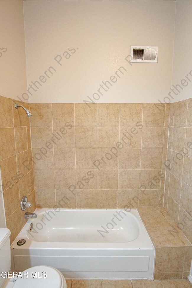 Building Photo - 3403 Pershing Dr