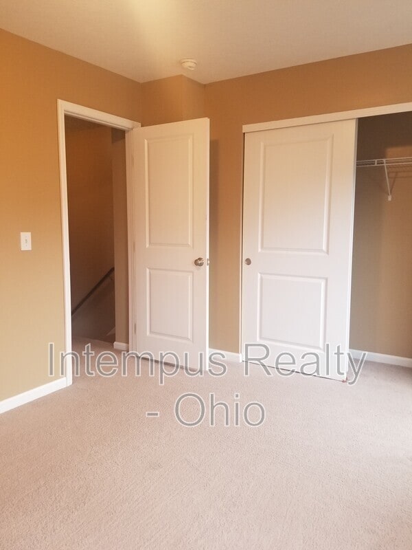 Building Photo - 3869 Dowitcher Ln
