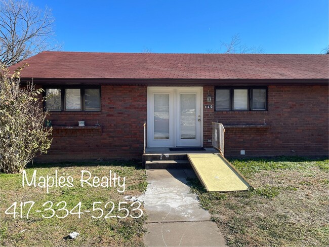 Building Photo - FOUR bedroom, three bathroom home