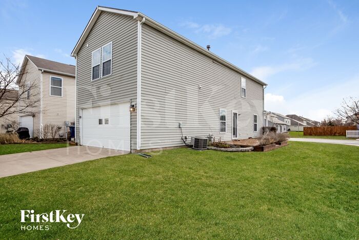 Building Photo - 10074 Golden Dr