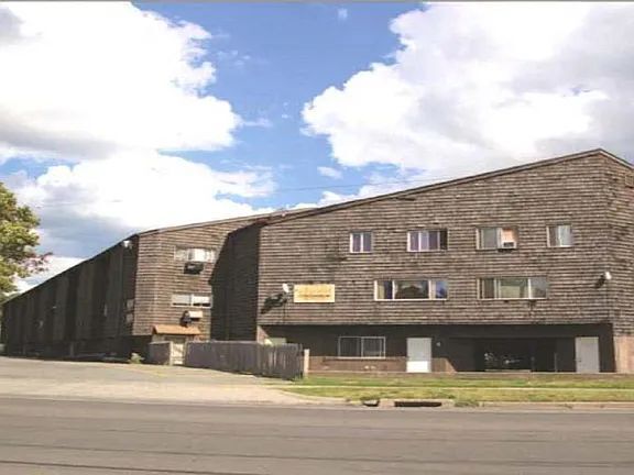 Building Photo - 42 Warner St