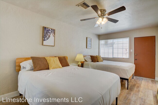 Building Photo - 2 br, 2.5 bath House - 1403 Rexford Place