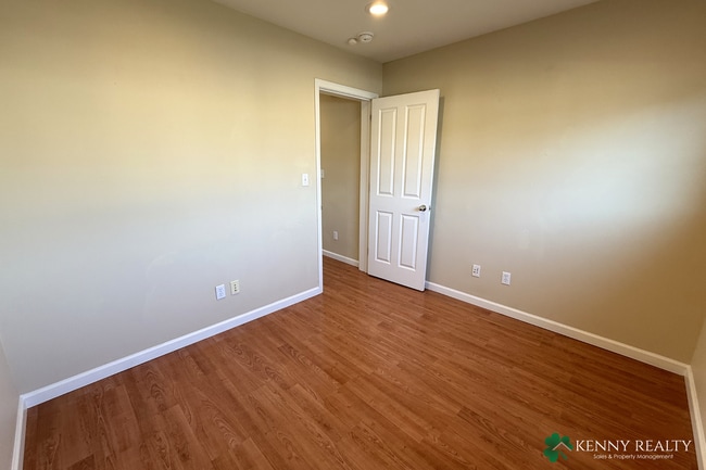 Building Photo - Spacious 3-Bedroom Home in Desirable Neighborhood in South San Francisco