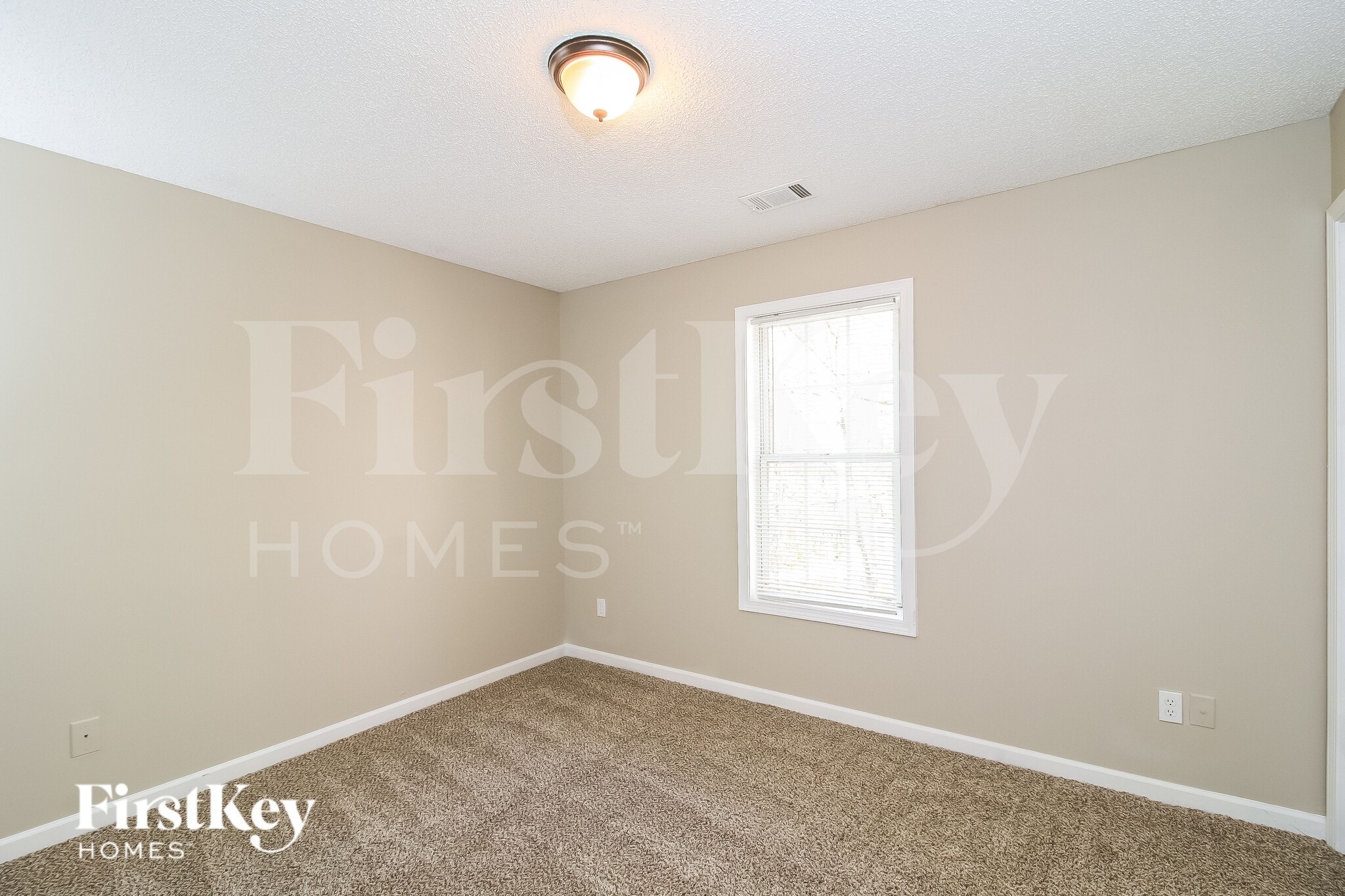 Building Photo - 531 Judith Court.