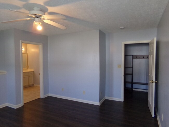 Building Photo - Charming Home in Havelock
