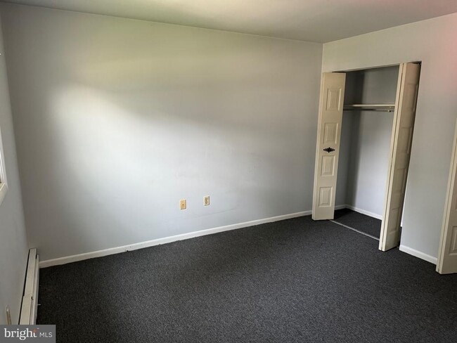 Building Photo - 623 State St