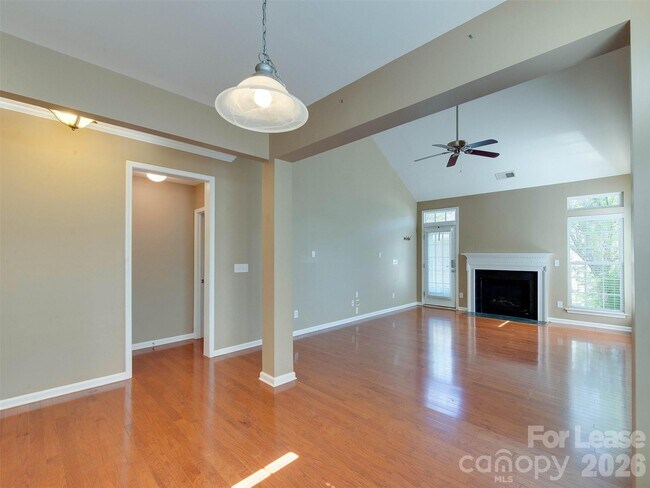 Building Photo - 8164 Bridgegate Dr