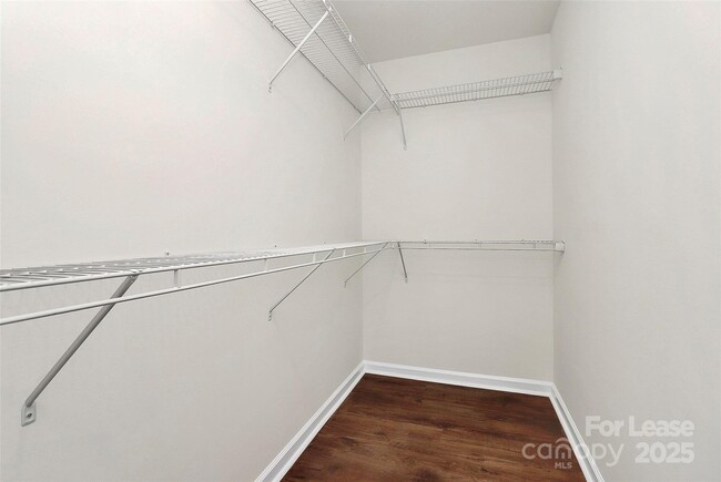 Building Photo - 403 E 27th St