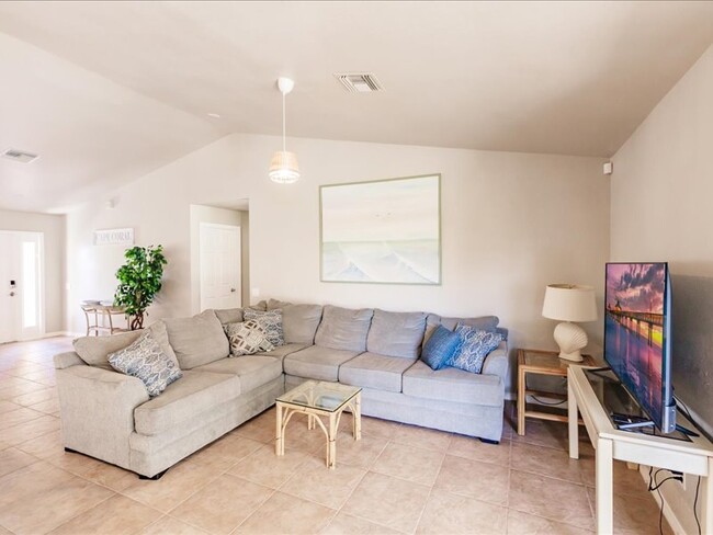 Building Photo - 415 SW 29th Pl