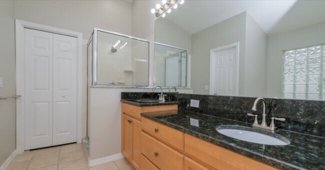 Building Photo - 10107 Arbor Run Dr