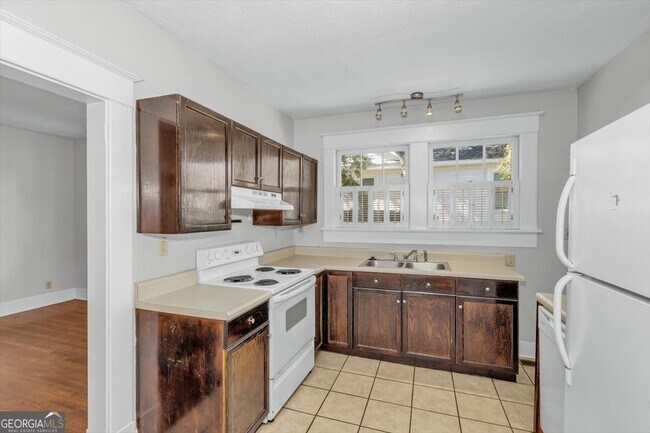 Building Photo - 1943 Heckle St