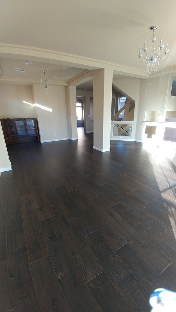 Building Photo - Multi level