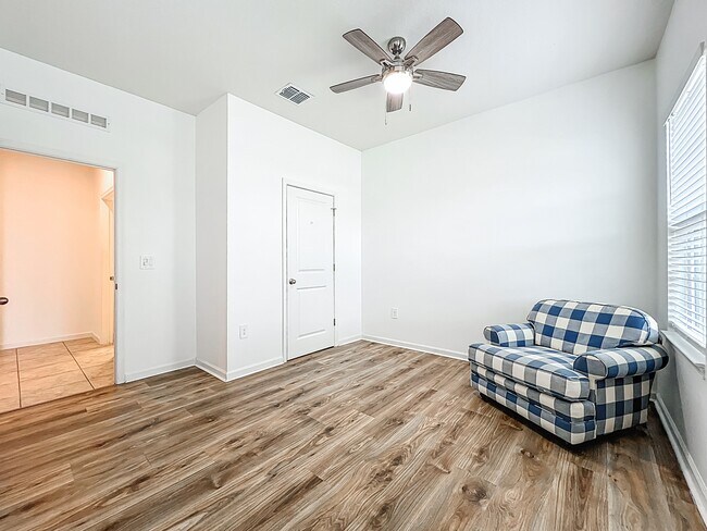 Building Photo - 4213 Keeson Cir
