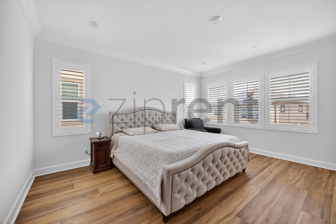 Building Photo - 12622 Stella Ln