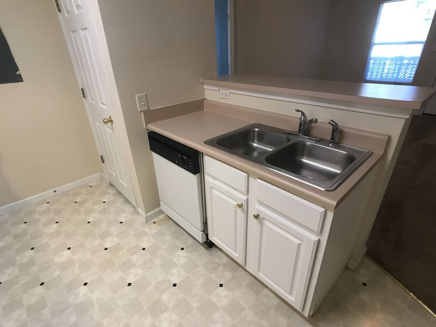 Building Photo - 3204 Walden Park Dr