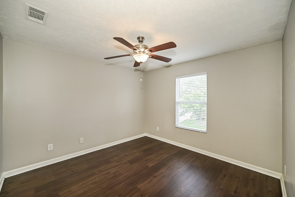 Building Photo - 227 Elderberry Way