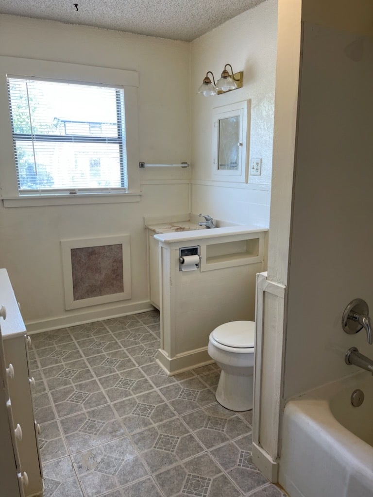 Bathroom - 1602 Palm St