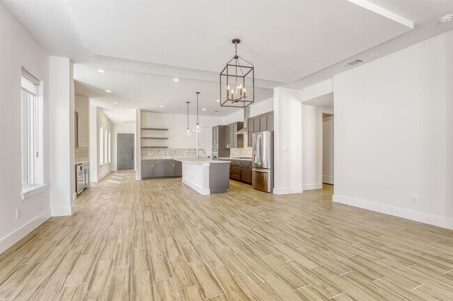 Building Photo - 9 Denbury Glen