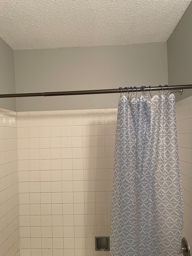 Building Photo - 2048 N Rand Rd