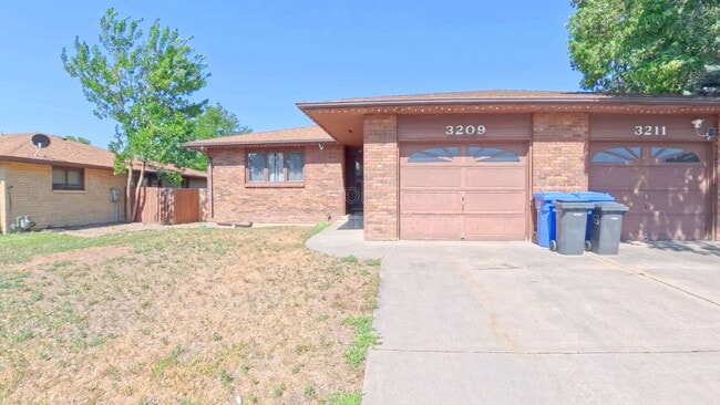 Building Photo - 3209 White Elm Ct