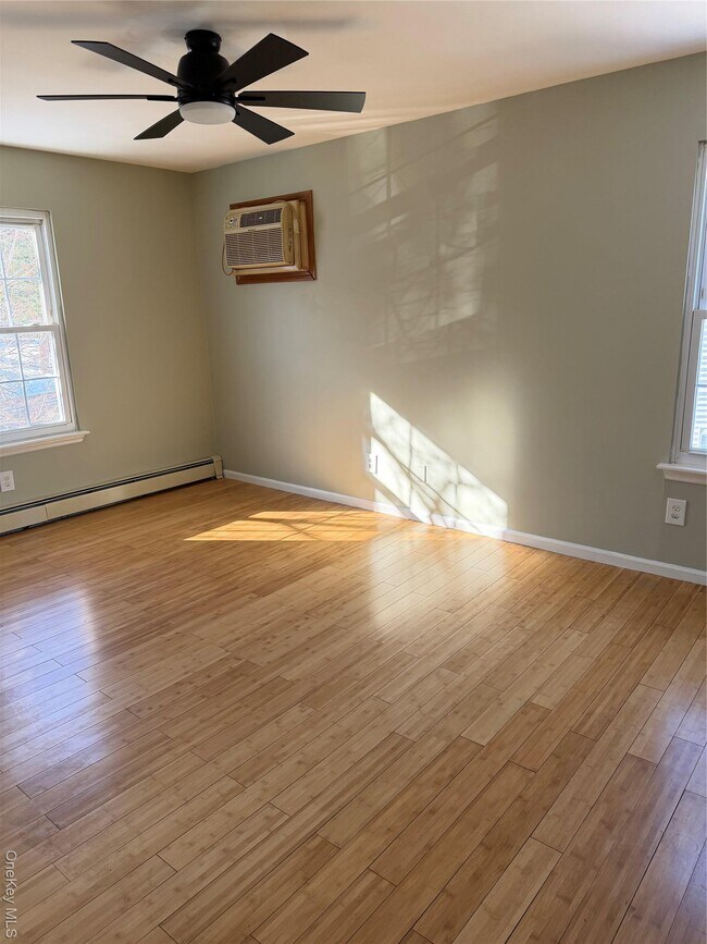 Building Photo - 25 Lexington Hills Rd