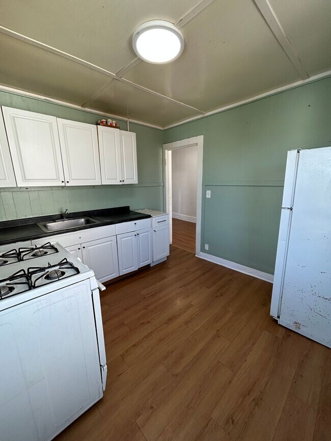 Building Photo - 45 2nd Ave