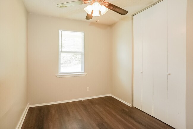 Building Photo - 3510 Southwick Rd