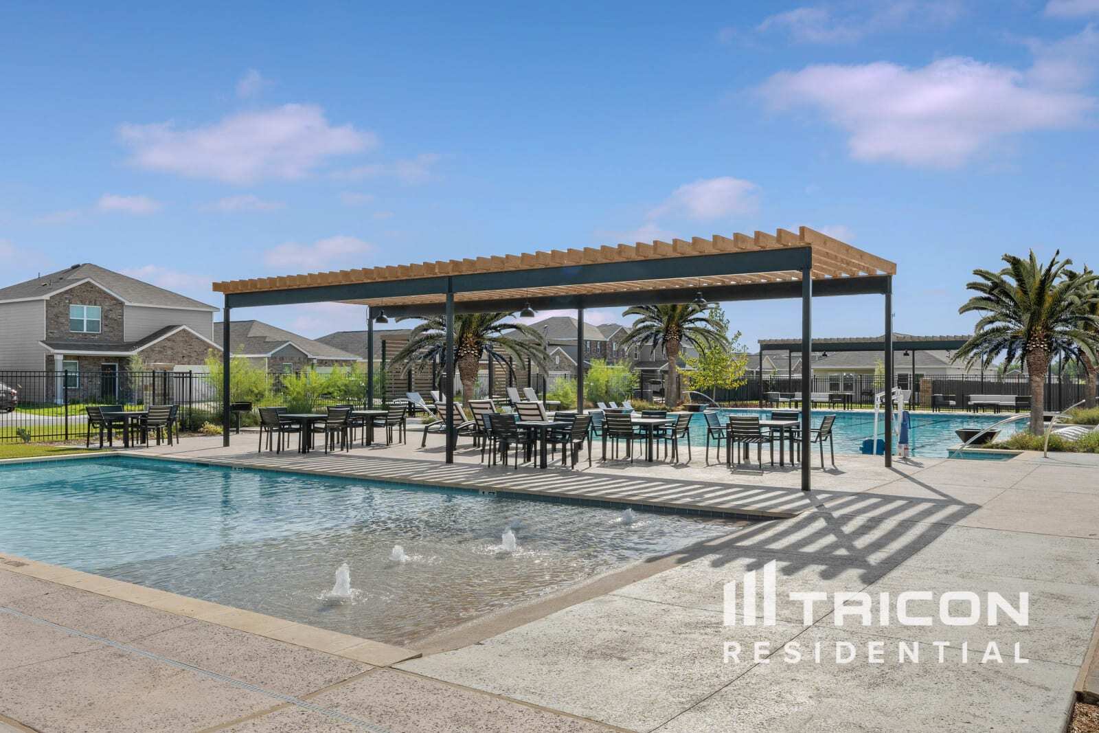 Building Photo - 14347 Palm Ridge