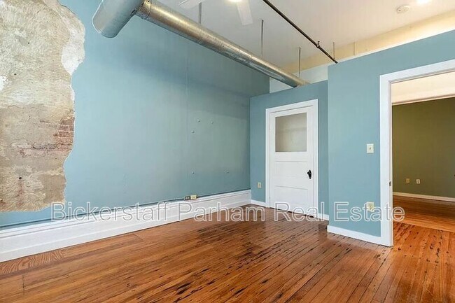 Building Photo - 1204 1st Ave