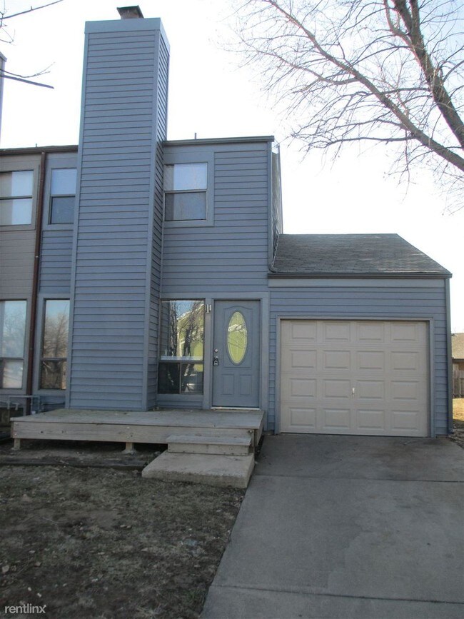 2 br, 1.5 bath Duplex 5235 E 20th St N 5235 E 20th St N Wichita KS