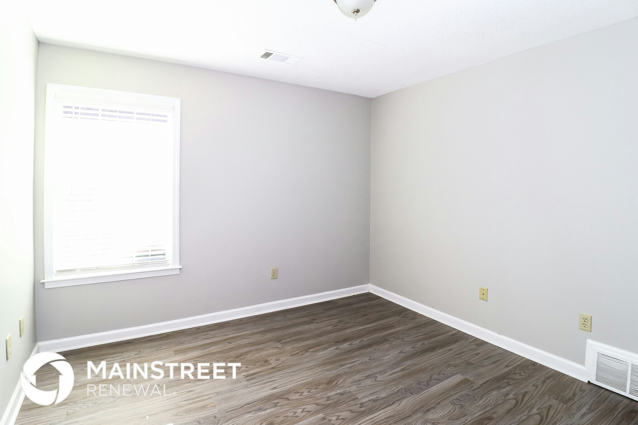 Building Photo - 3827 Richbrook Dr