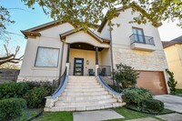 Building Photo - 3203 Blue Bonnet Blvd