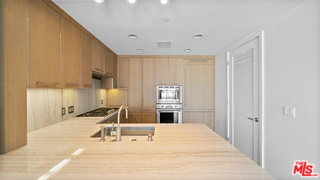 Building Photo - 1755 Ocean Ave