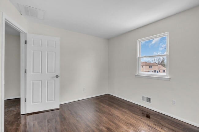 Building Photo - Newly Renovated 4-Bedroom Home with Pool i...