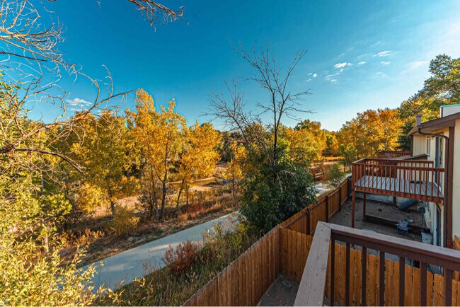 Building Photo - 6731 Dublin Loop W